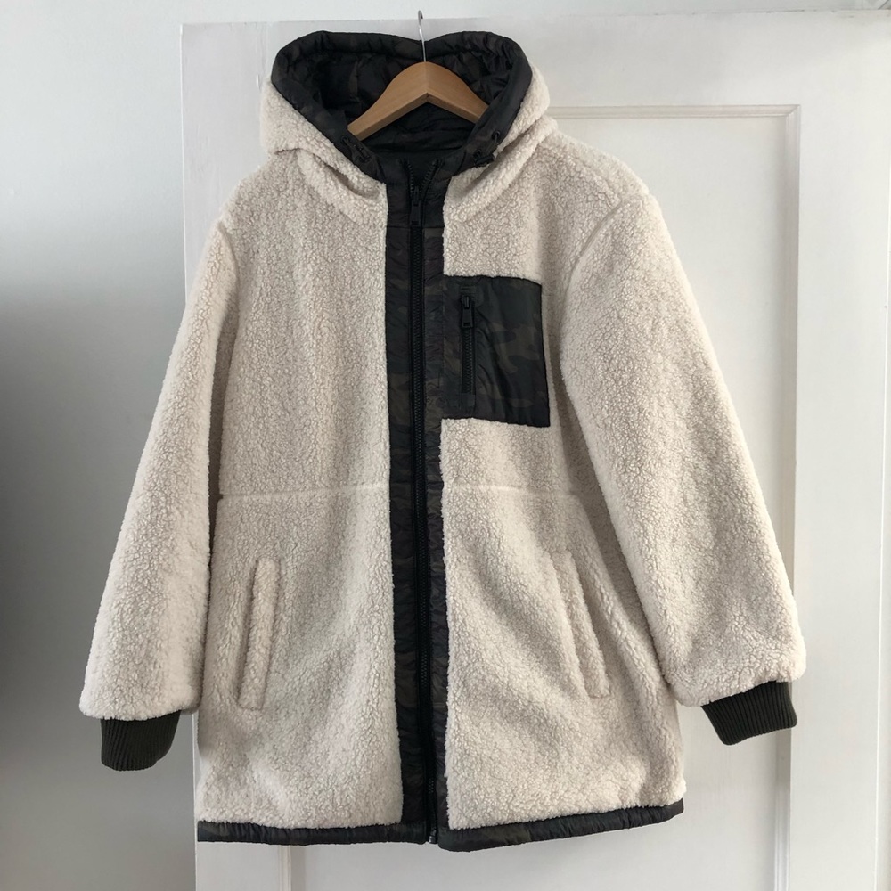 Reversible camo/sherpa puffer jacket.